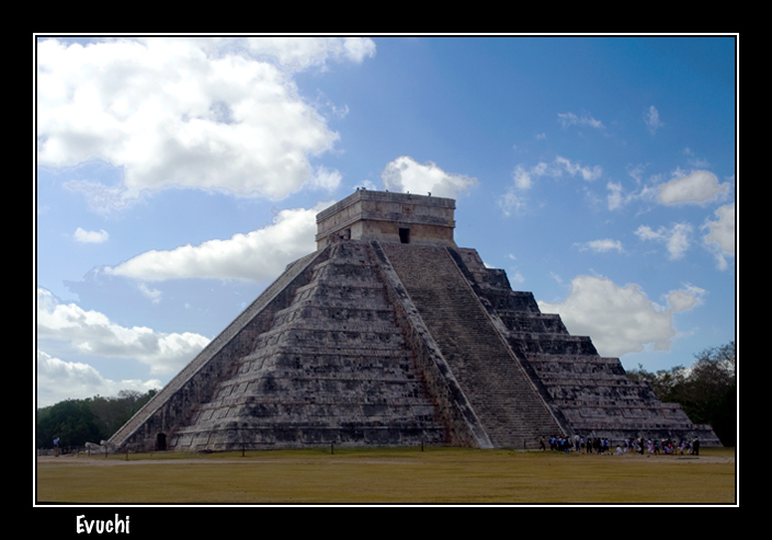  PirÃ¡mide Maya Chichen-Itza
Keywords: Piramide maya chichen itza mexico riviera edificio